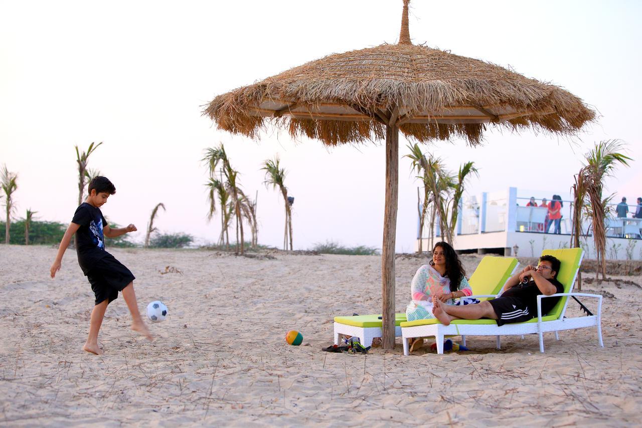 Serena Beach Resort Мандви Экстерьер фото