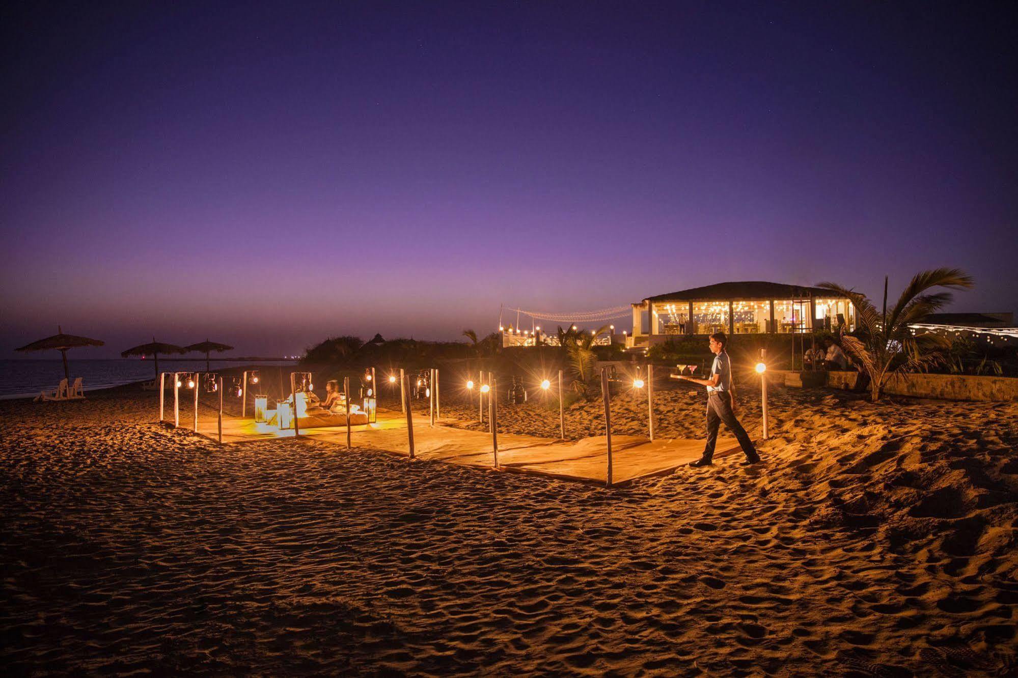 Serena Beach Resort Мандви Экстерьер фото